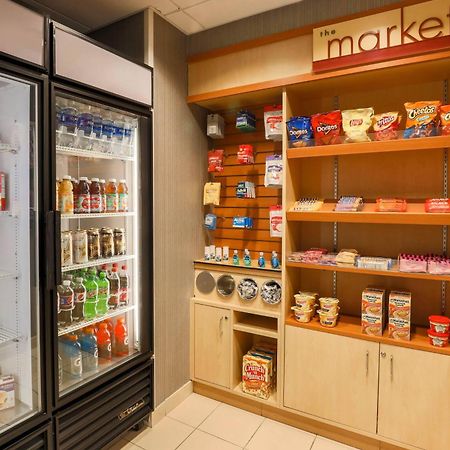 优马斯普林山套房酒店 外观 照片